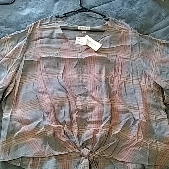 Multi Color Top - Picture 2 of 5